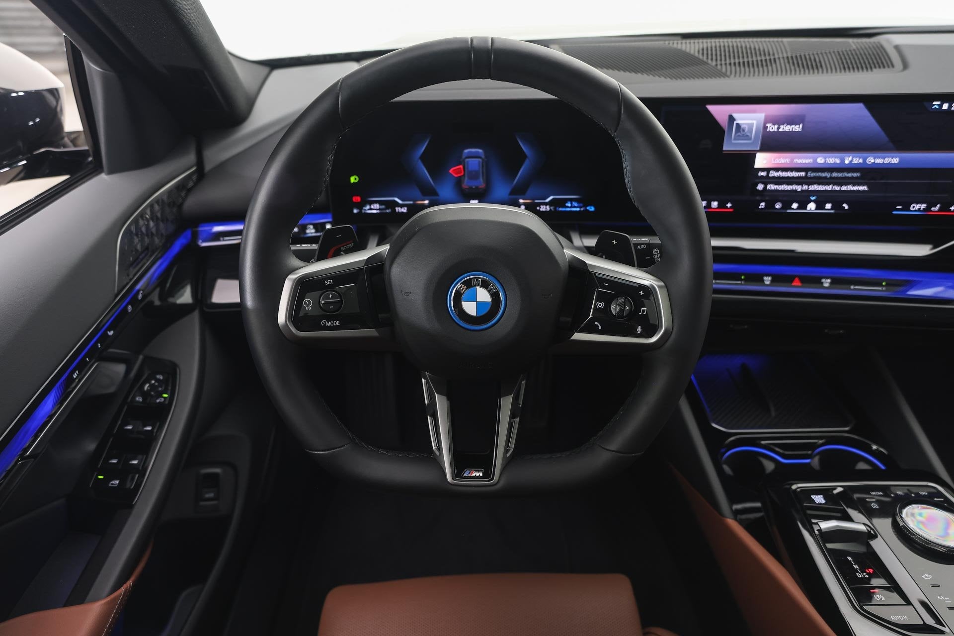 BMW 5 Serie Touring 550e xDrive M Sport Automaat / Trekhaak, Gebruikt, 489 pk, Hybride Elektrisch/Benzine, 2998 cc