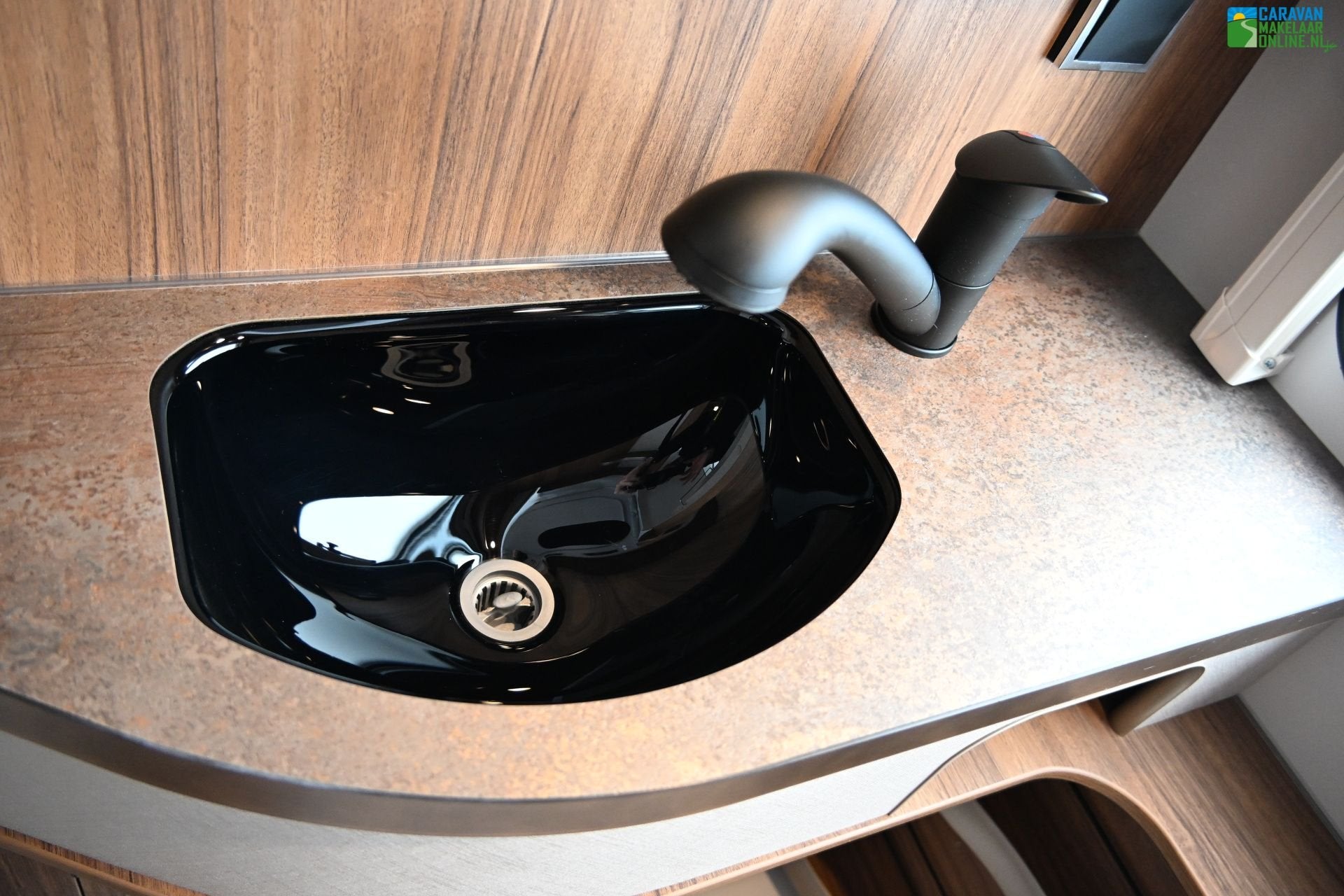 Foto 19 van Eriba Touring Triton 430 Mover Cass.luifel Boiler COMPLEET!