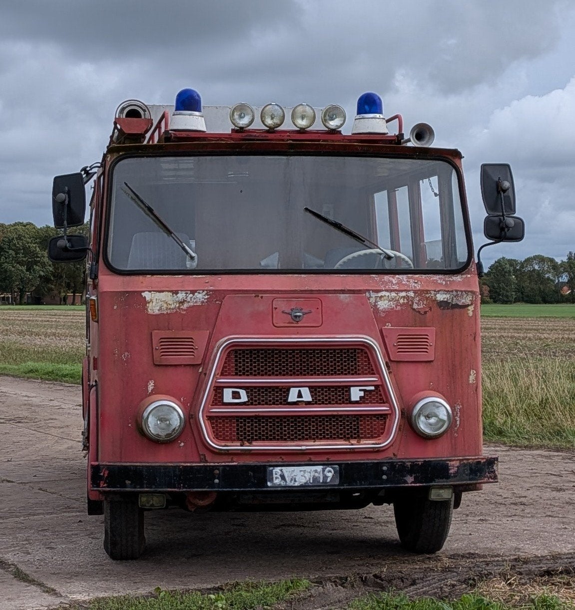 oldtimer (kikkerdaf A1300) Brandweerwagen/ auto camper 1971, Auto's, Achterwielaandrijving, Particulier, Te koop, Rood