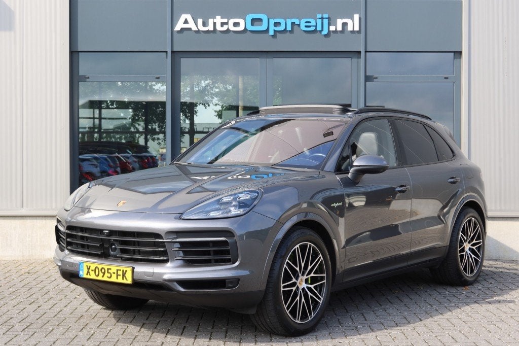 Porsche CAYENNE 3.0 E-Hybrid Platinum Edition Chrono, Pano d, Auto's, Automaat, Cayenne, Gebruikt, Euro 6