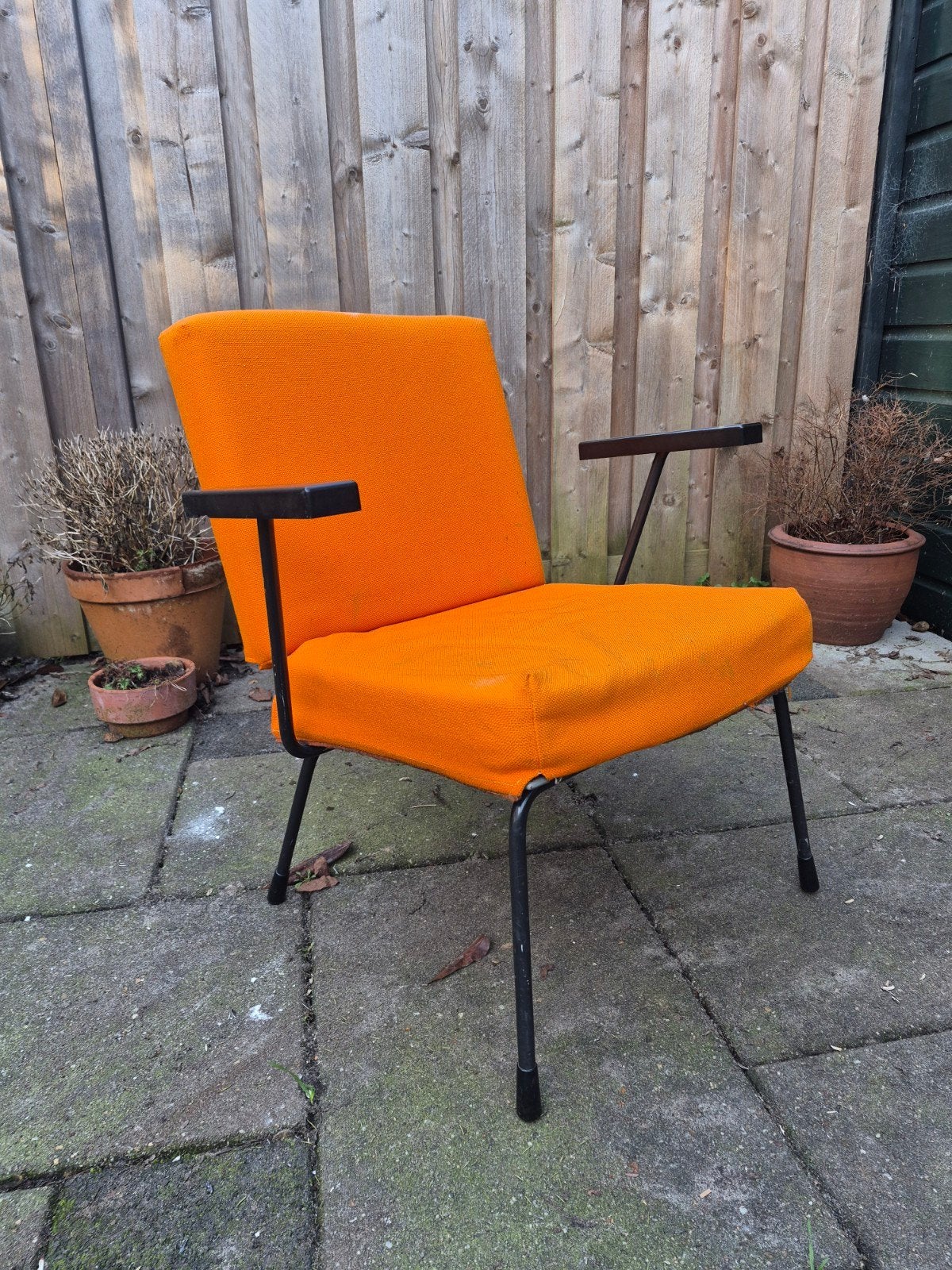 Stoel Gispen 1407, Ophalen
