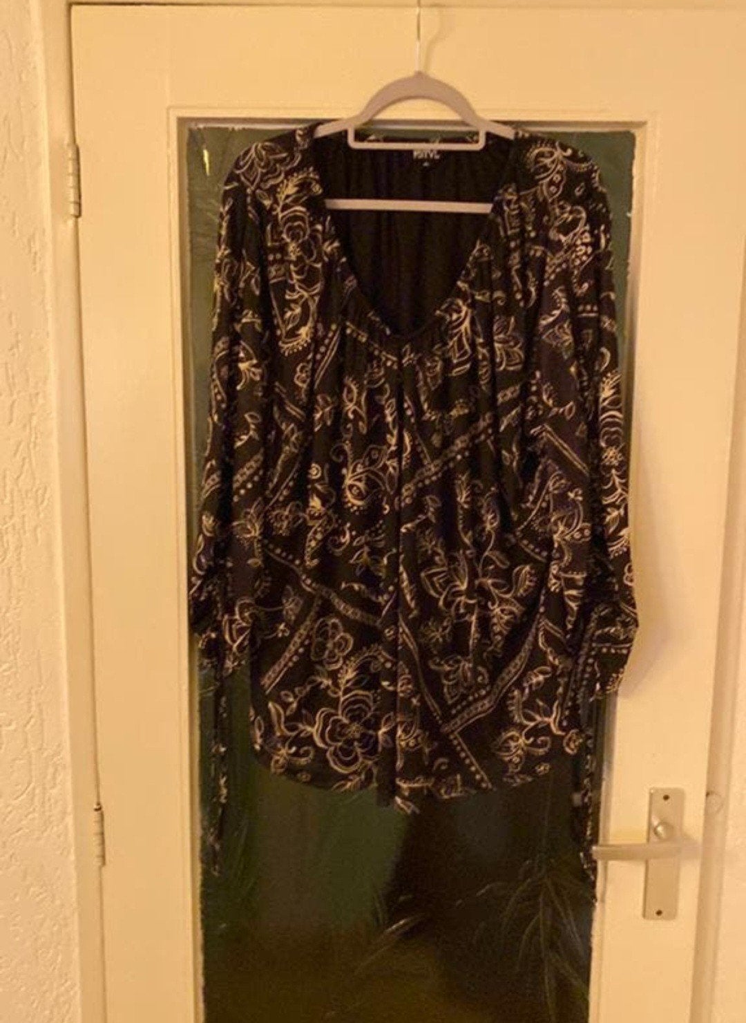 Zwart shirtje maat xl met bloemen MS mode, Ophalen of Verzenden, Zo goed als nieuw, Maat 46/48 (XL) of groter, Zwart