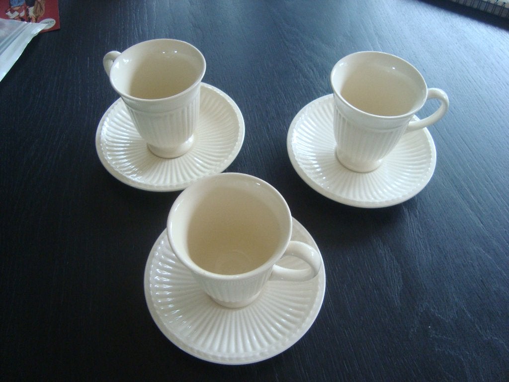3 wedgwood koffie kop en schotels, Ophalen, Zo goed als nieuw, Kop(pen) en/of Schotel(s), Wedgwood