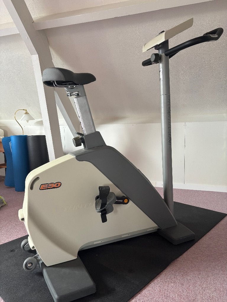 Tunturi E30 Hometrainer, Sport en Fitness, Fitnessapparatuur, Ophalen, Gebruikt, Benen, Hometrainer