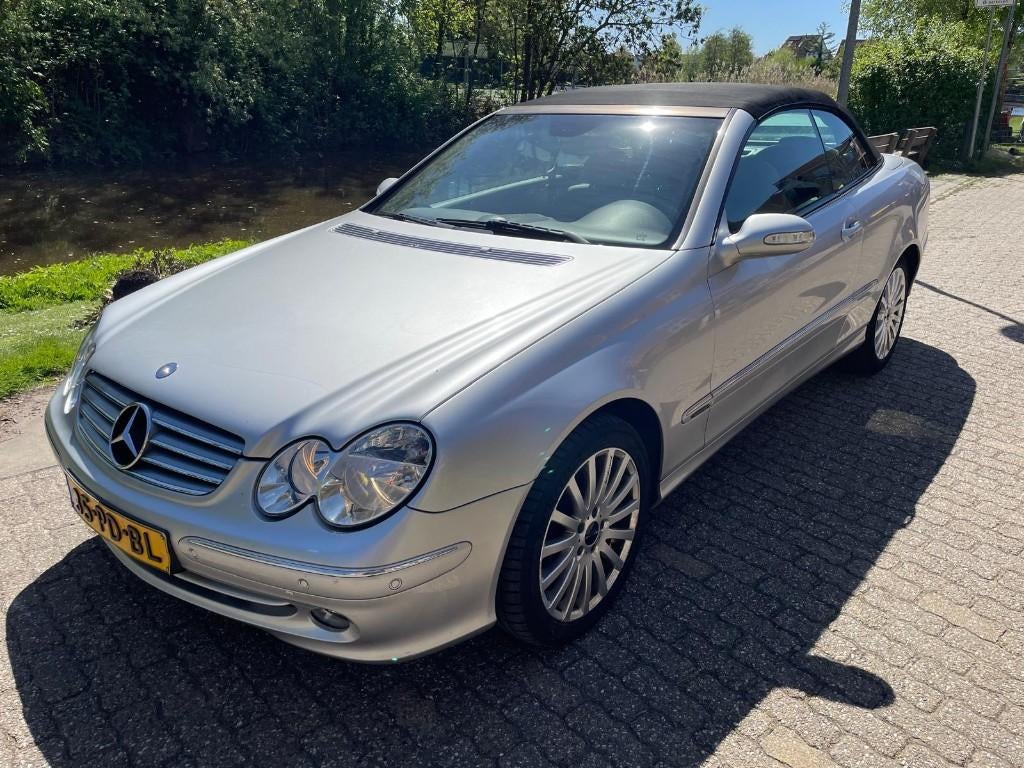 Mercedes-Benz CLK 3.2  Cabriolet AUT 2004 Zilvermetallic, Automaat, Achterwielaandrijving, Cabriolet, 4 stoelen