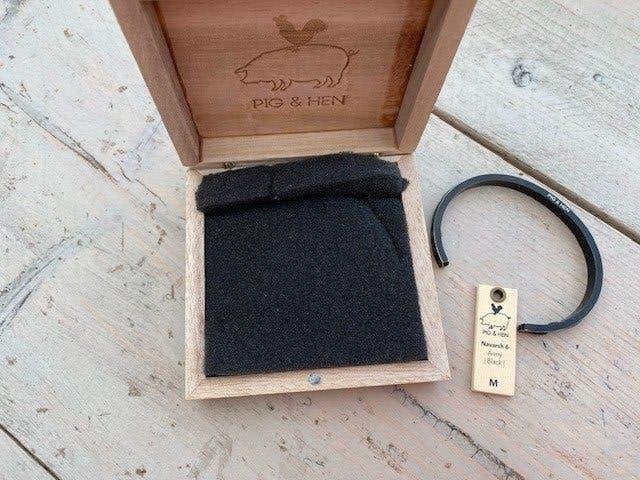 Pig & Hen heren armband Navarch 6 incl doosje / maat M, Ophalen of Verzenden, Zo goed als nieuw, Zwart, Staal