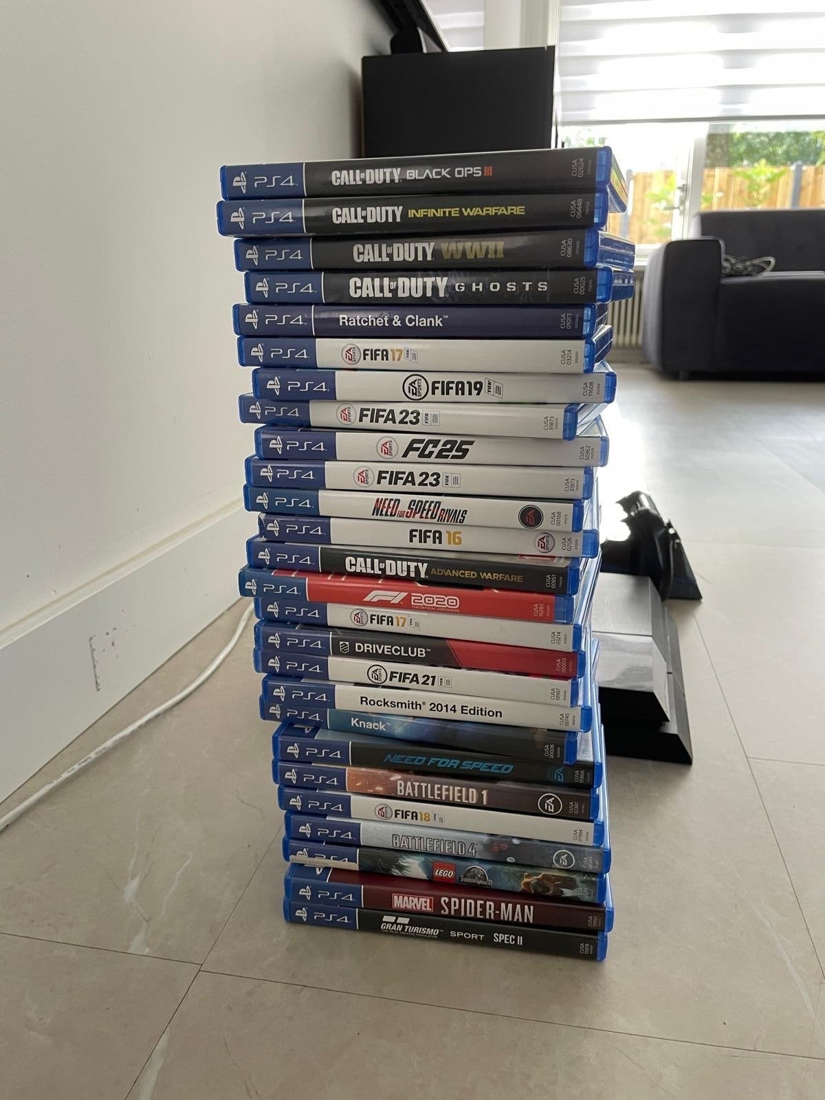 PS4 Slim met 25 games en controller, Spelcomputers en Games, Ophalen, Online, Overige genres, Zo goed als nieuw