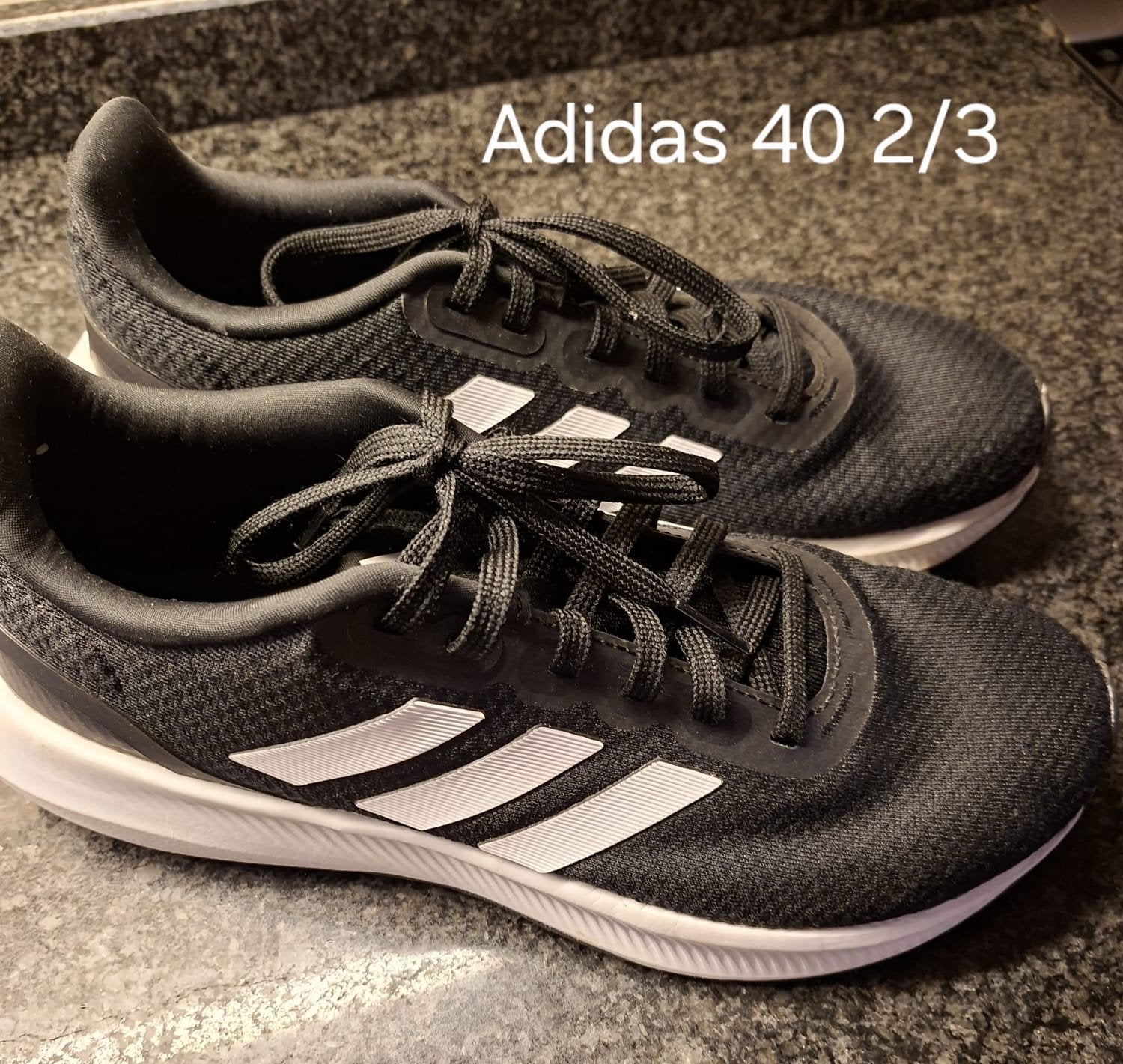 Adidas maat 40 2/3, Ophalen, Zo goed als nieuw
