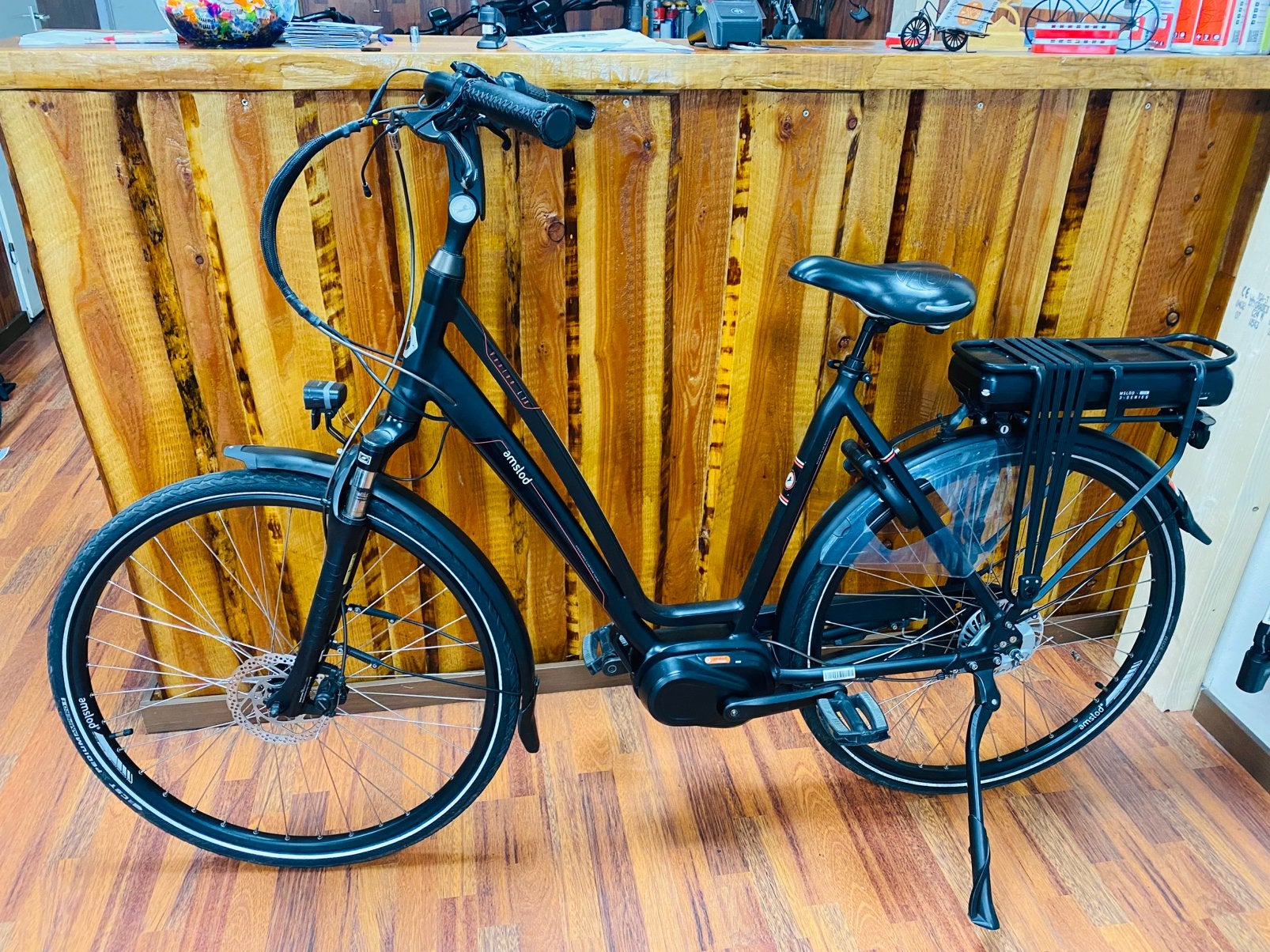 Elektrische fiets met Middenmotor 626 km. 600 wh accu, Fietsen en Brommers, Fietsen | Dames | Damesfietsen, Zo goed als nieuw