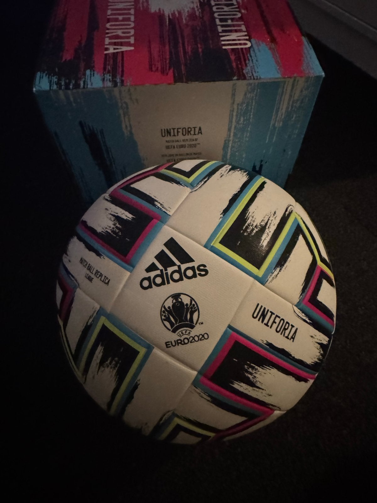 Adidas Uniforia EURO 2020 Voetbal Replica, Ophalen of Verzenden, Nieuw, Bal