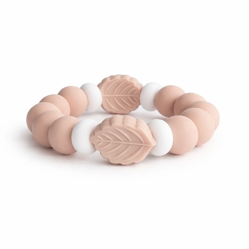 kraamcaddeau? SALE Chewies bijtring leaf pale pink, The River House, Kraamcadeau, Info@theriverhouse.nl, Nieuw