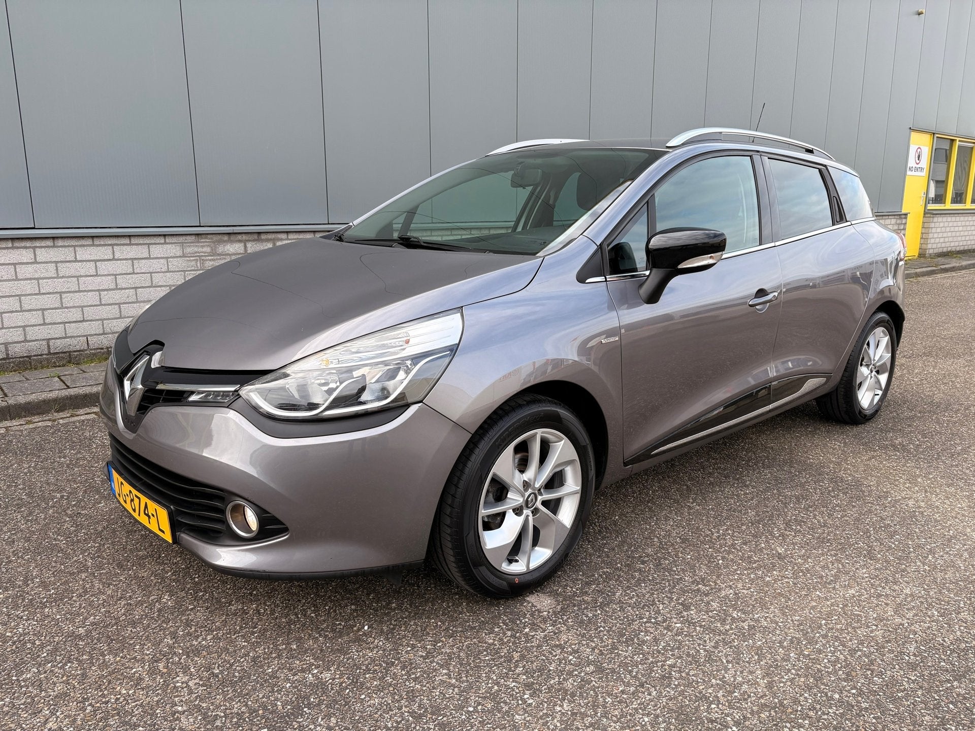 Renault Clio Estate 0.9 TCe Limited, Voorwielaandrijving, 898 cc, Stof, Gebruikt