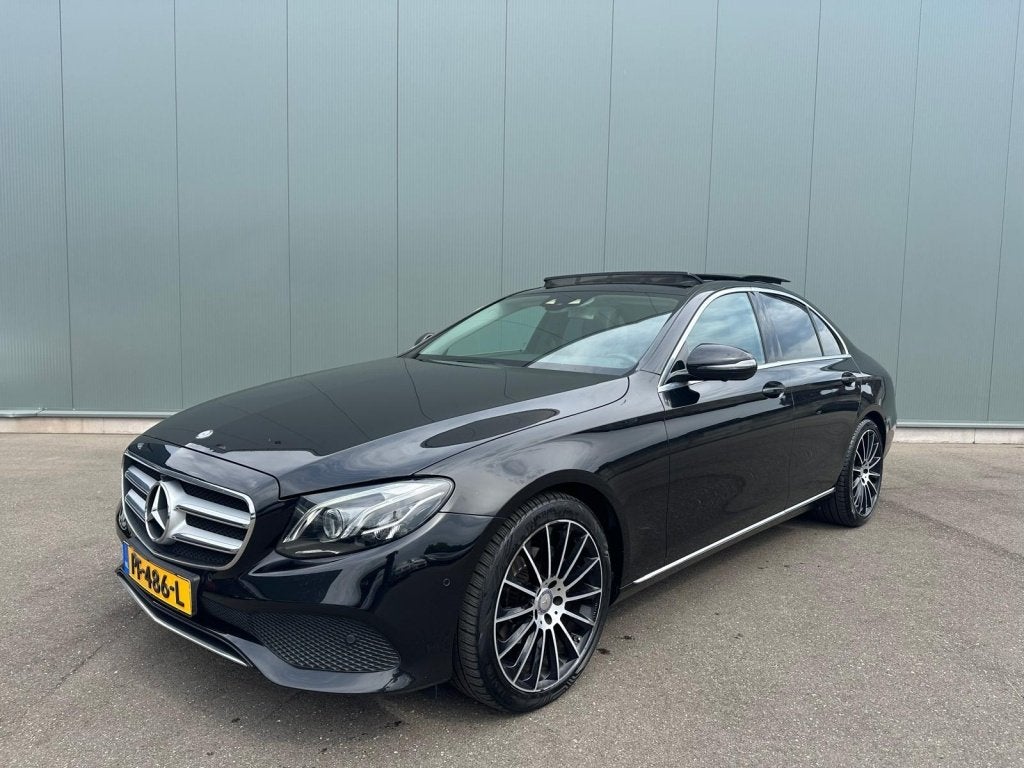 Mercedes-Benz E-Klasse 220 d Prestige LEDER | HUD | PANORAMA, Auto's, Mercedes-Benz, Euro 6, 4 cilinders, Zwart, Bedrijf