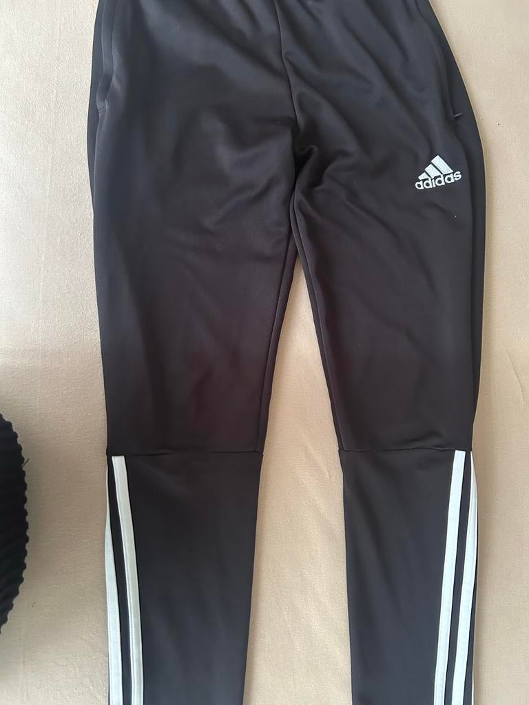 Adidas trainingsbroek zwart, Ophalen of Verzenden, Zo goed als nieuw, Jongen of Meisje, Broek