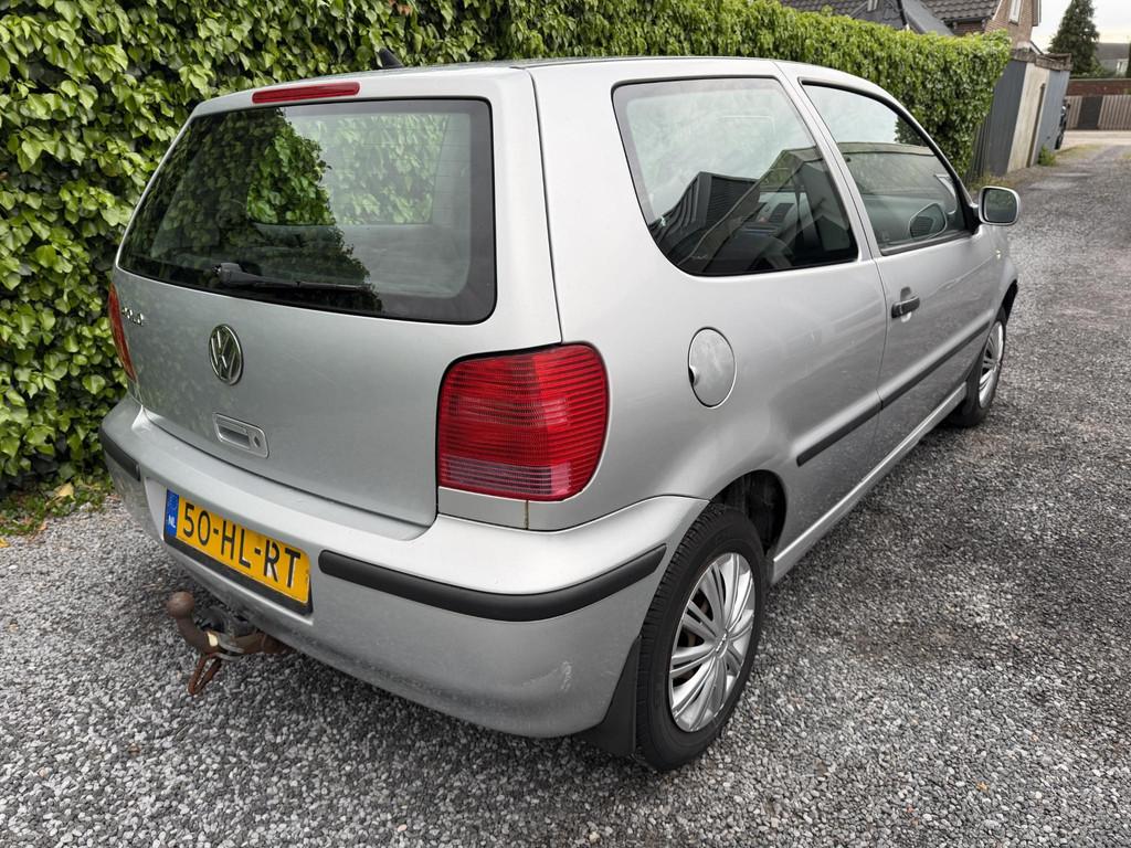 Volkswagen Polo 1.4 Trendline Automaat | Trekhaak | Radio /, Auto's, Gebruikt, 4 cilinders, 60 pk, Origineel Nederlands