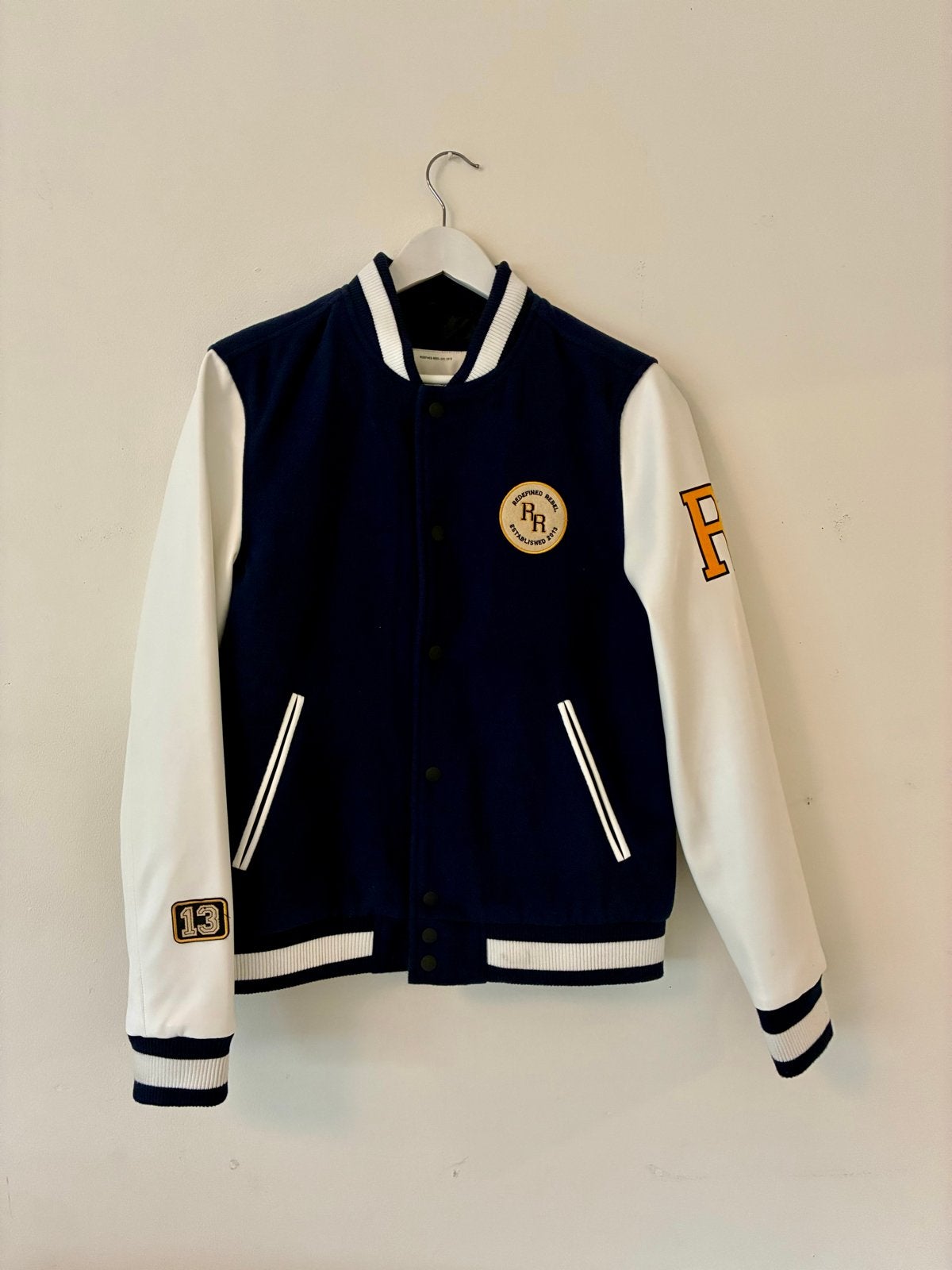 Stoere Rebel Baseball jas - Maat S blauw / wit., Kleding | Dames, Jassen | Zomer, Ophalen of Verzenden, Gedragen, Maat 36 (S)