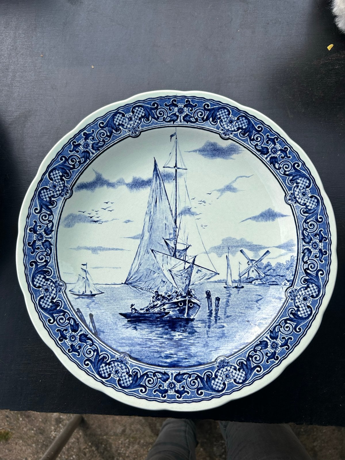 Delfts blauw decoratief bord met zeilschepen en molens, 31 c, Ophalen of Verzenden