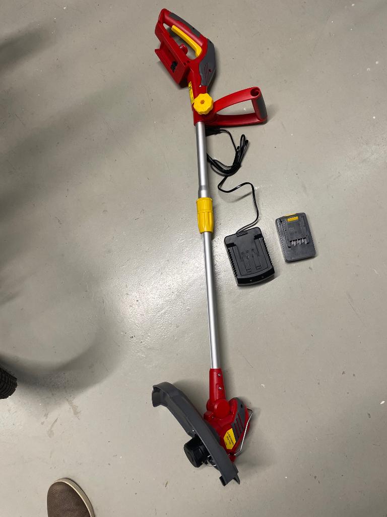 Nieuwe grastrimmer wolf gerate, accu defect???, Tuin en Terras, Ophalen, Accu, Nieuw, Wolf Garden