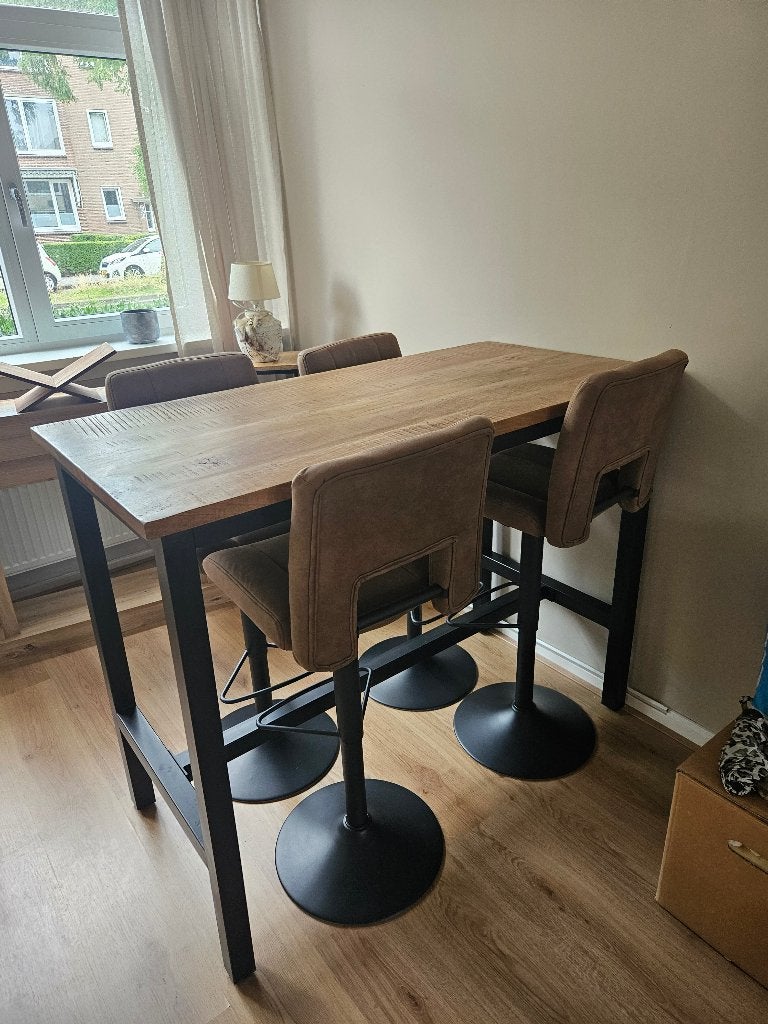 Bar eettafel met draaistoelen, Ophalen, 100 tot 150 cm, 50 tot 100 cm, Zo goed als nieuw