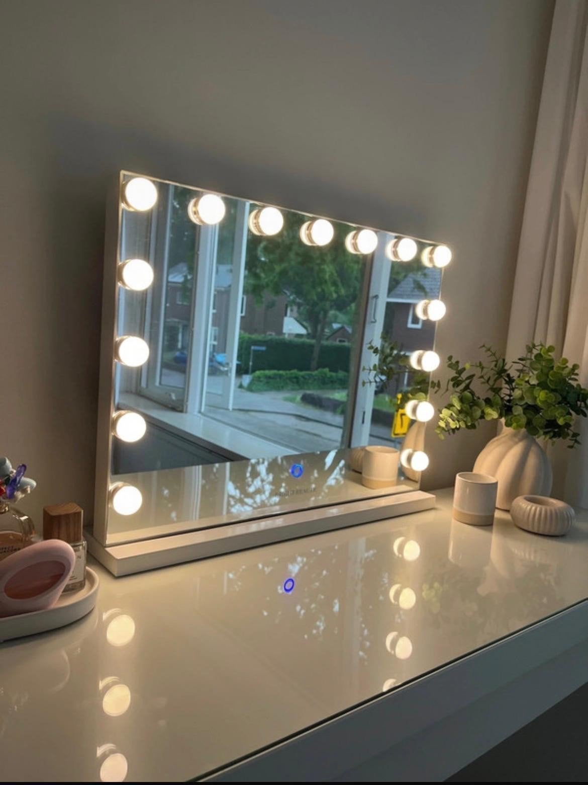 Bright beauty led make up mirror, Ophalen, Rechthoekig, 50 tot 75 cm, Minder dan 100 cm