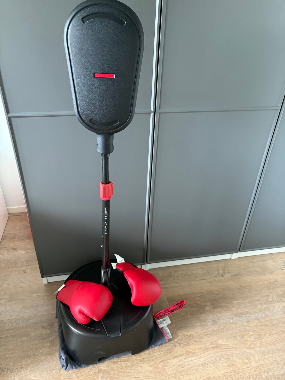 Boksbal met standaard voor kinderen en handschoenen, Ophalen, Gebruikt, Boksbal