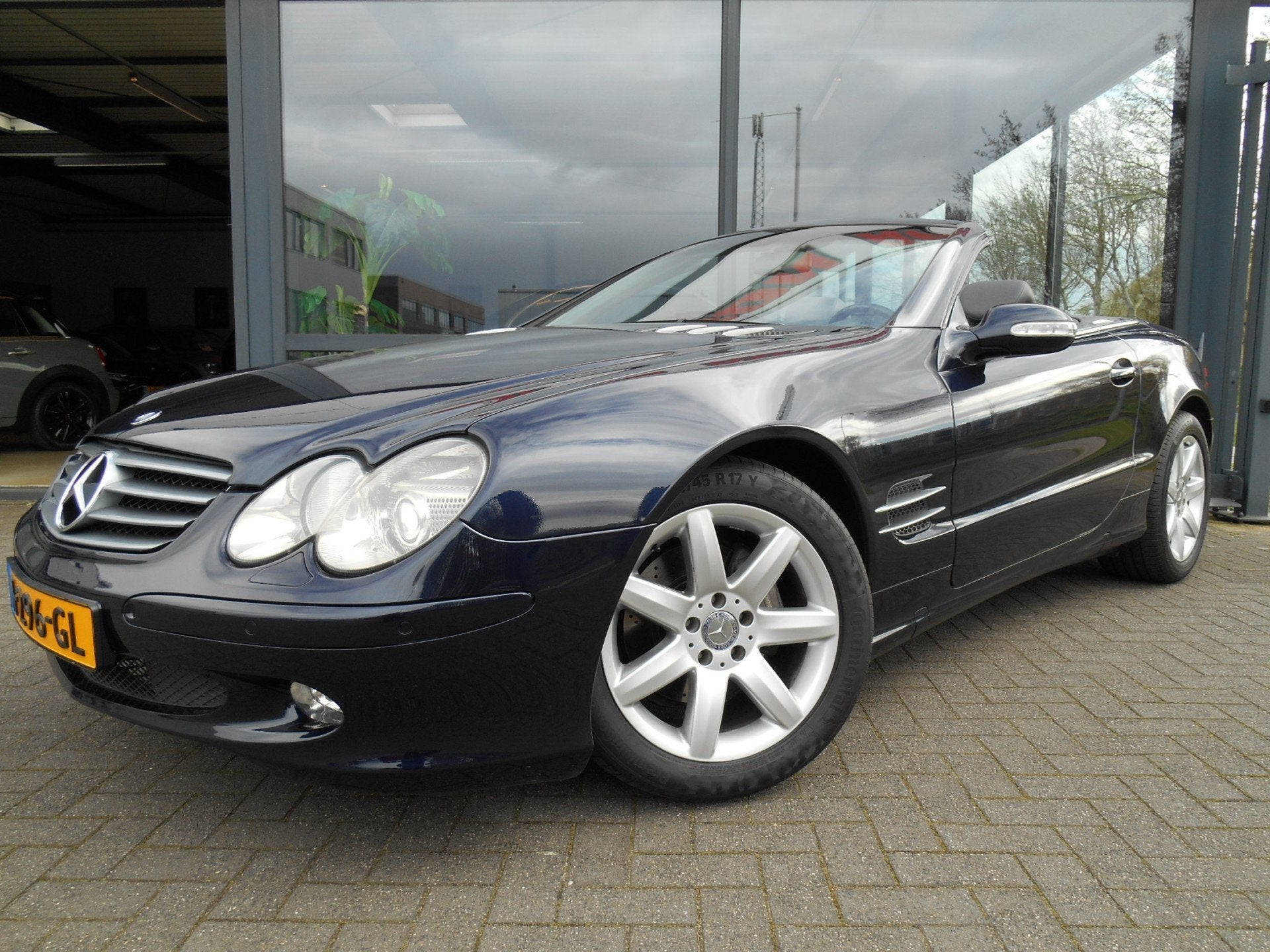 Mercedes-Benz SL-Klasse 350 (bj 2003, automaat), Auto's, Automaat, Achterwielaandrijving, Gebruikt, 1670 kg