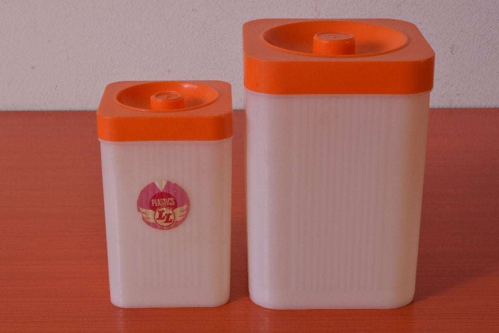 Set van 2 retro vintage LL Plastics voorraadpotten, Kunststof, Gebruikt, Met deksel, Pot, Bus of Blik