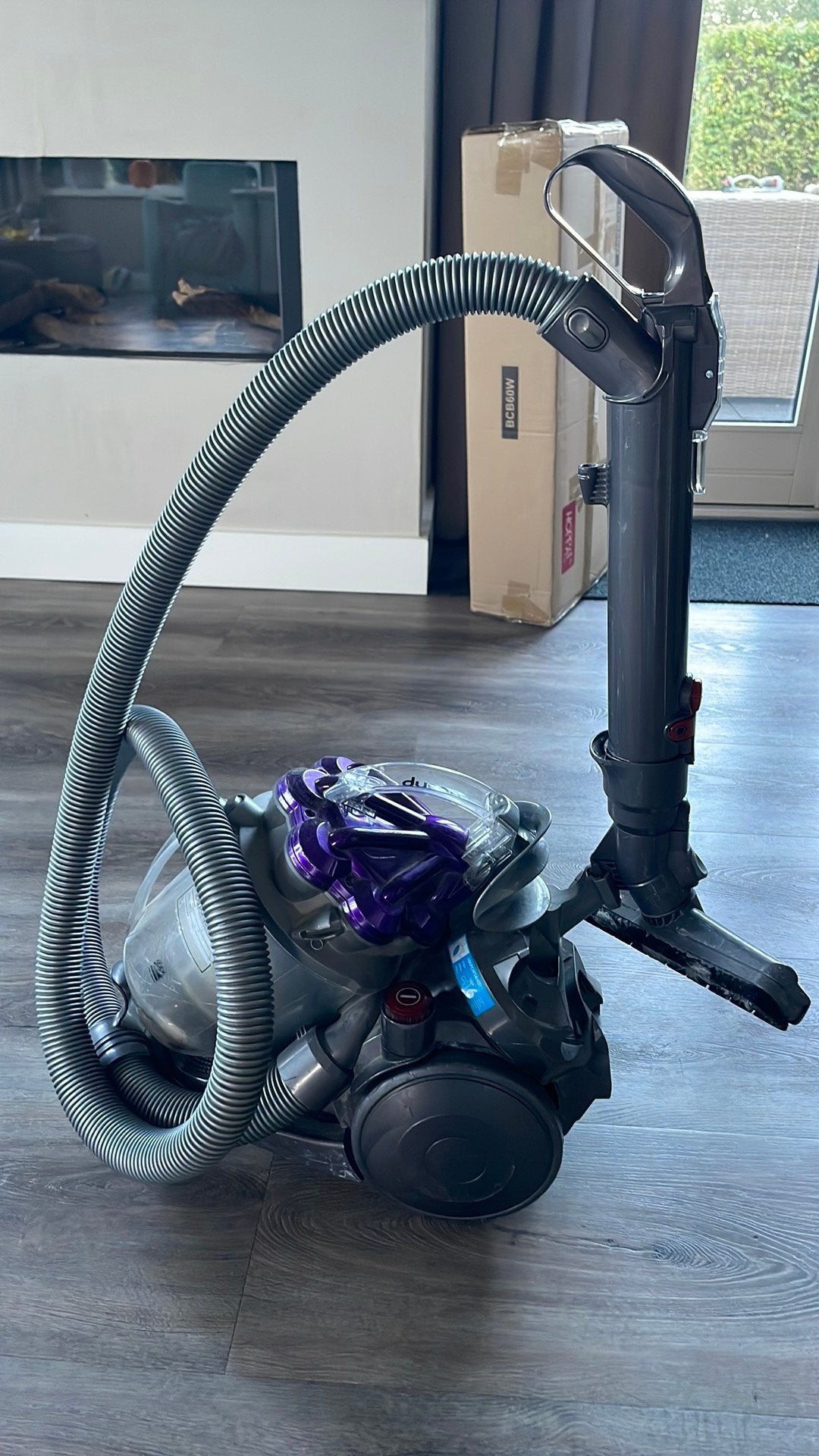 Dyson stofzuiger moet nieuwe stekker op, Witgoed en Apparatuur, Ophalen, Gebruikt