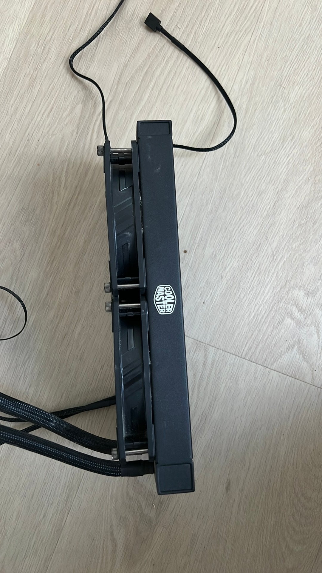 Cooler Master MasterLiquid 240L Core ARGB waterkoeler, Computers en Software, Computerkoelers, Ophalen of Verzenden, Zo goed als nieuw