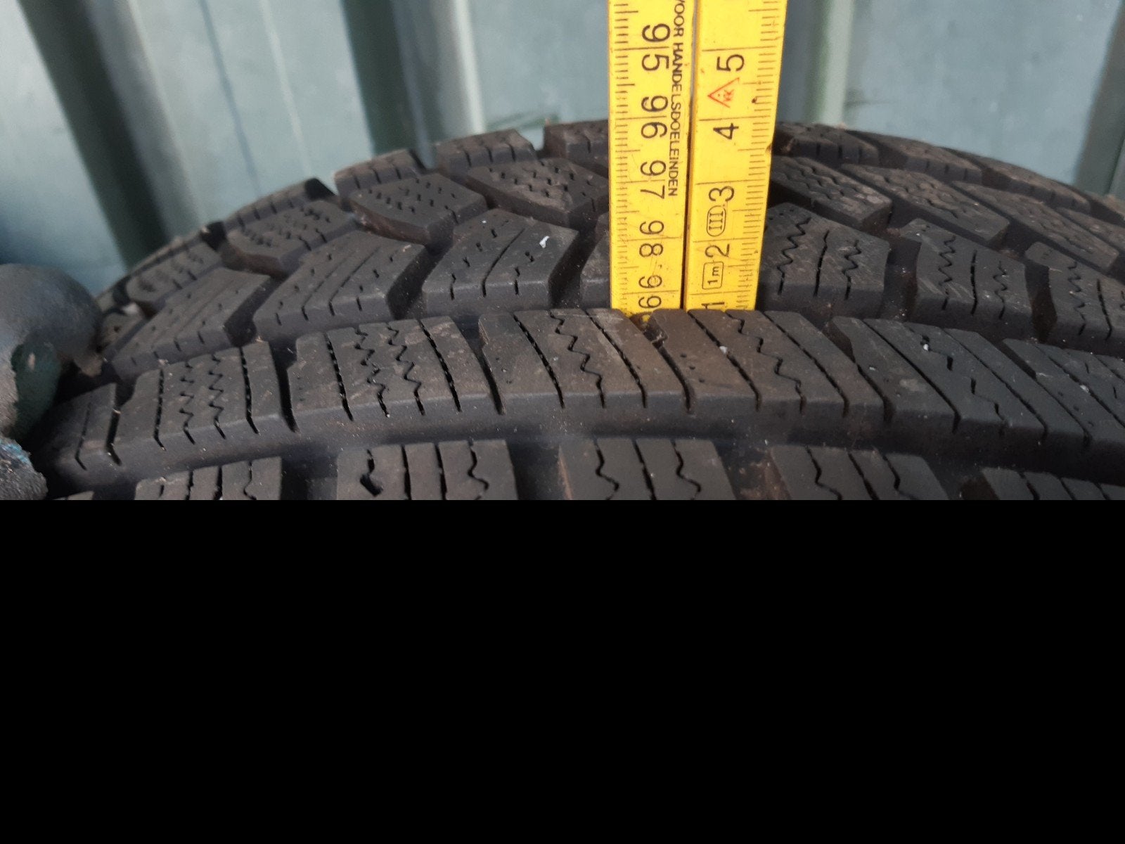 Winterbanden met velgen  205 R/55 R16 met losse VW wieldoppe, Ophalen, 16 inch, Banden en Velgen, 205 mm