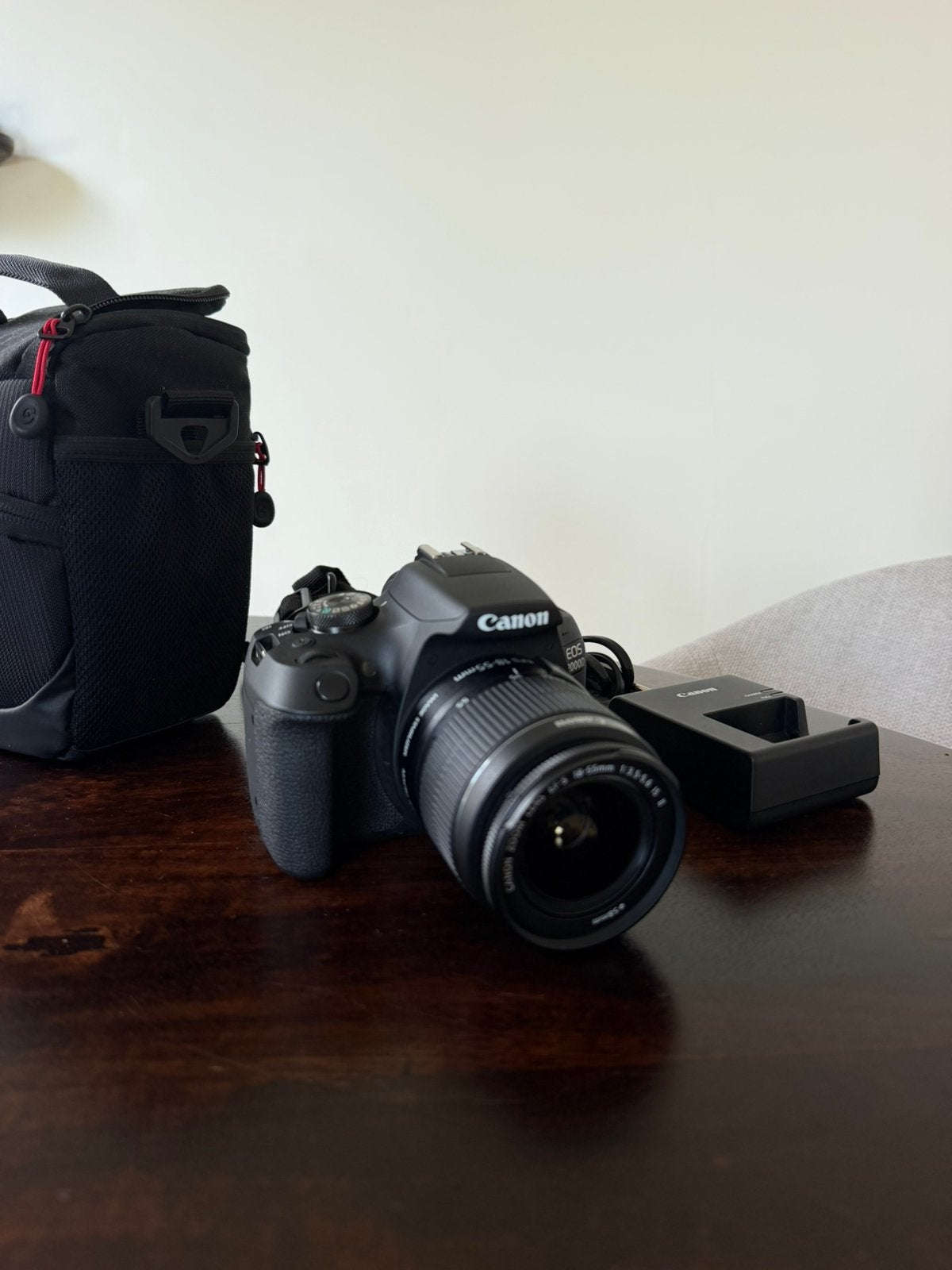 Canon EOS 2000D DSLR + 18-55mm IS II – zo goed als nieuw