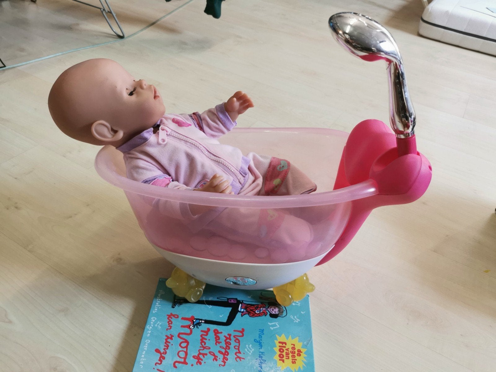 Baby Born Badkuip met douche, licht, music, Ophalen of Verzenden, Babypop