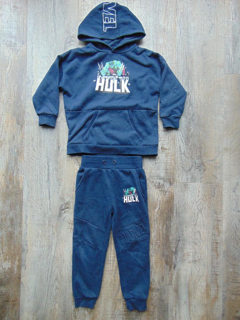 Joggingpak HULK blauw maat 104 / 110 joggingbroek + trui, Ophalen of Verzenden, Setje, Jongen, Marvel