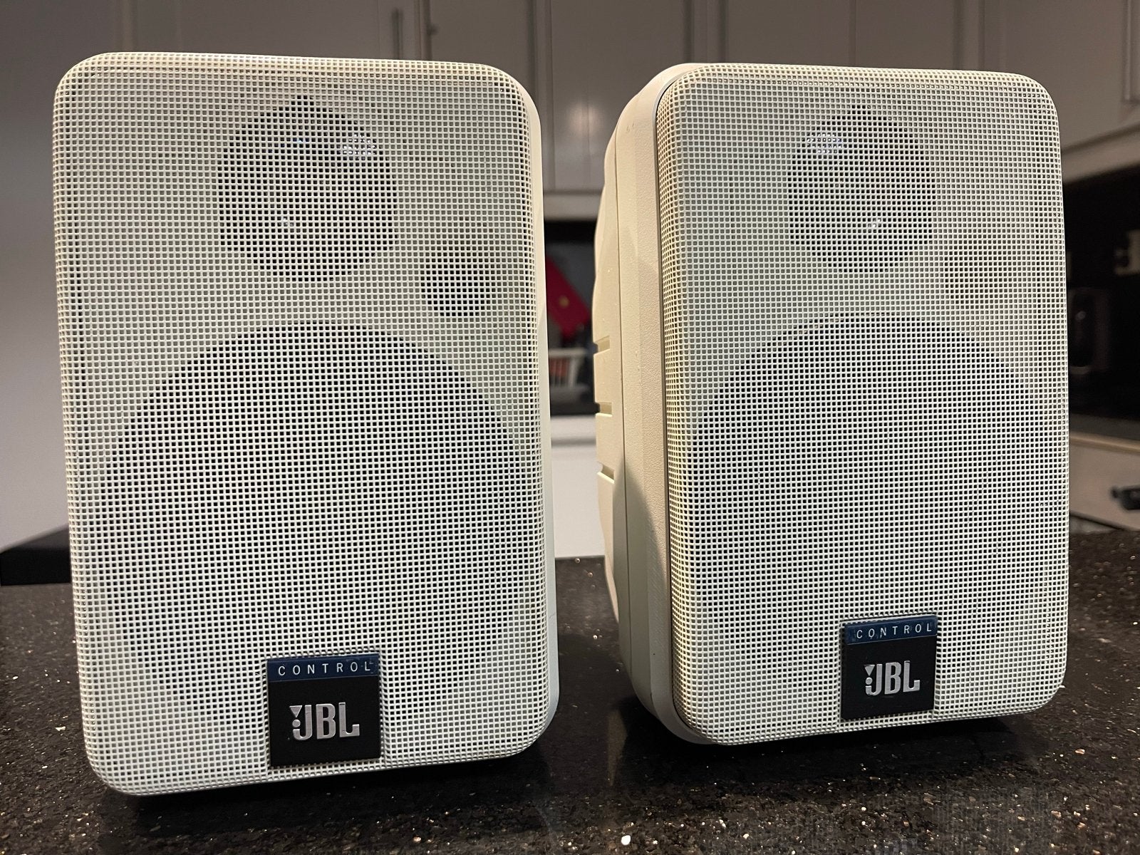 JBL Control CM42 Boekenplank Luidsprekers - Wit (Set van 2), Ophalen, Gebruikt, JBL, Minder dan 60 watt