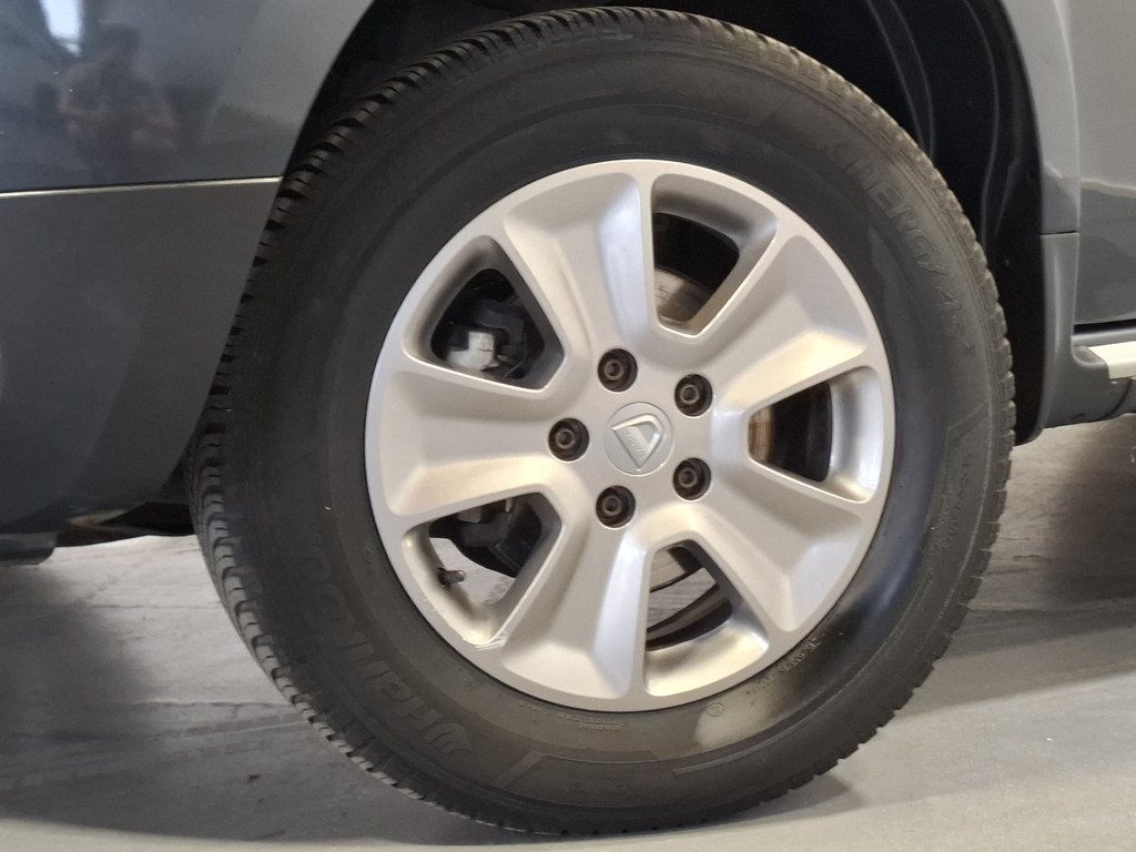 Dacia Duster 1.2 TCe 4x2 10th Anniversary | Navigatie | Lich, Voorwielaandrijving, Stof, Gebruikt, Duster