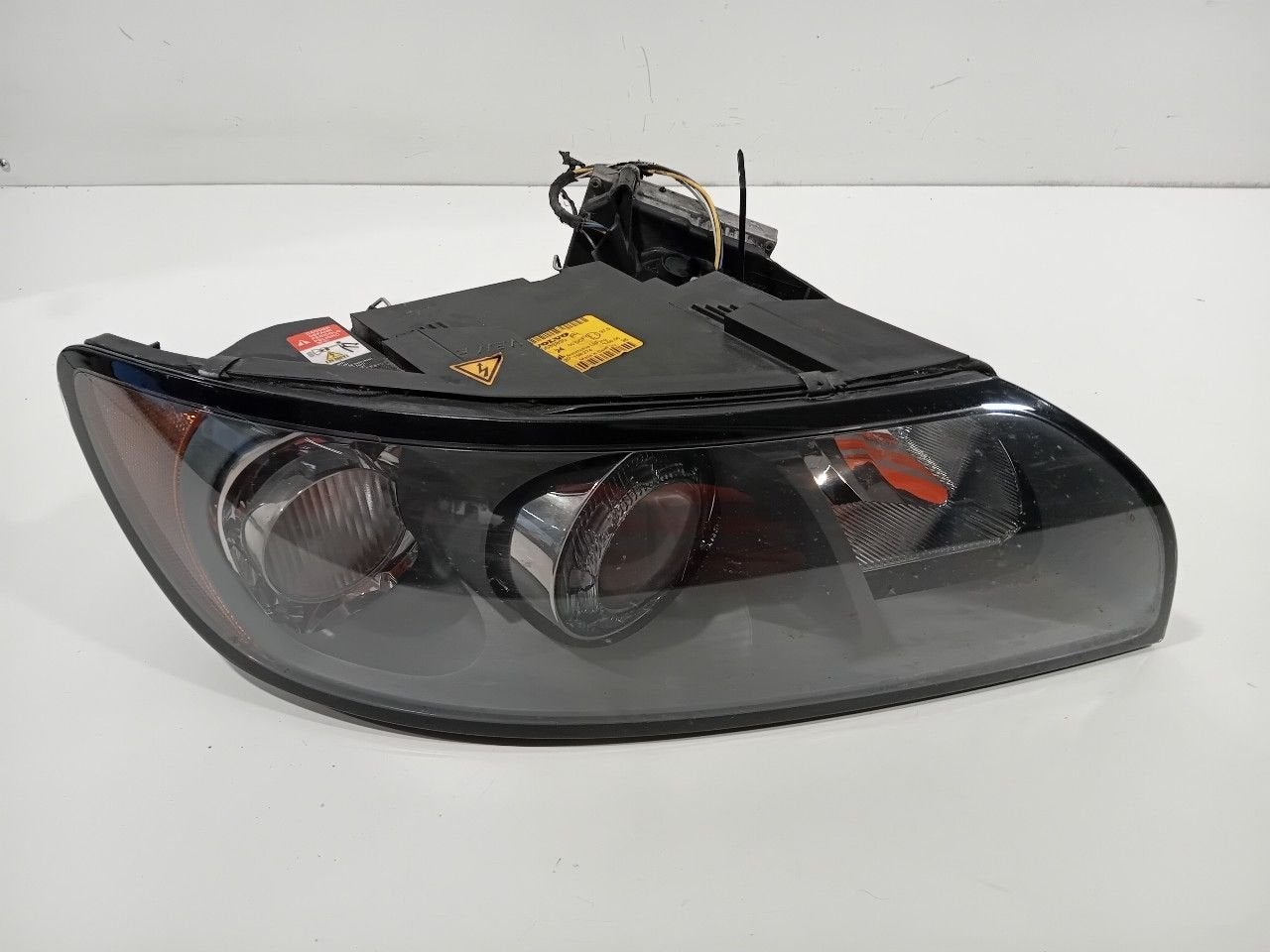 Koplamp rechts Volvo V50, Auto-onderdelen, Verlichting, Onderdelen@venauto.nl, Van der Ven Autorecycling B.V., Gebruikt, Ettenseweg 76, 4706 PB Roosendaal, The Netherlands