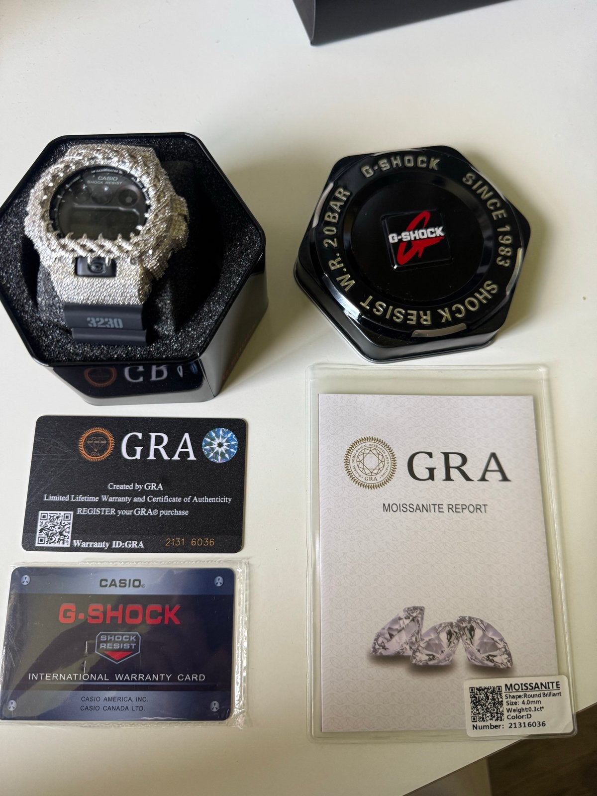 Casio G-Shock Horloge met Moissanite Diamanten, Polshorloge, Kunststof, Ophalen of Verzenden, Zo goed als nieuw