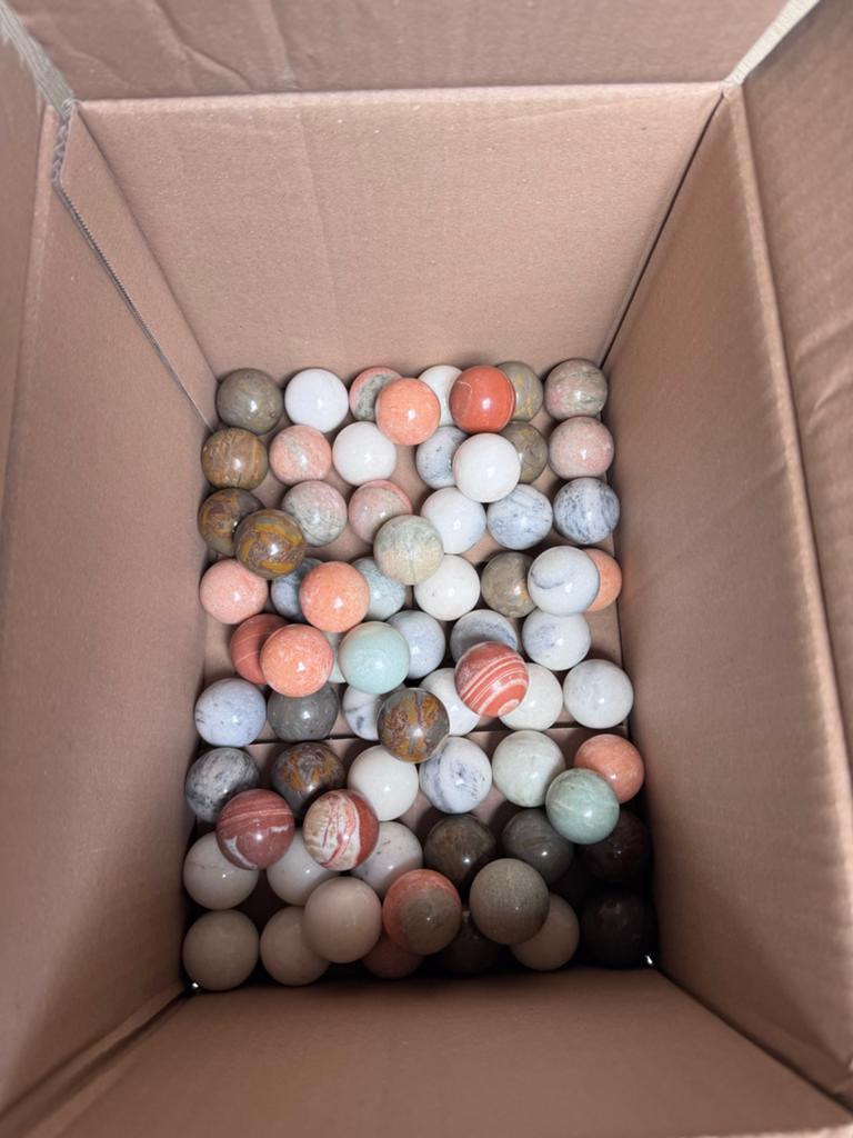 Grote partij decoratieve ballen van natuursteen, Ophalen of Verzenden, Zo goed als nieuw