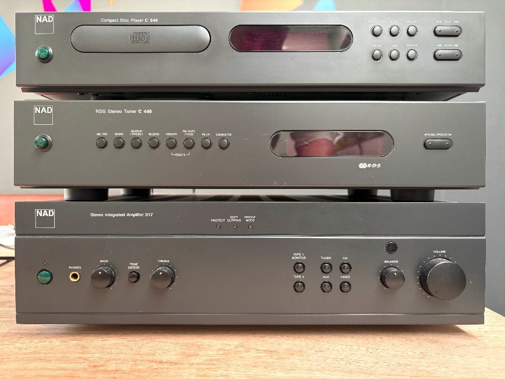 NAD 317 versterker, C440 tuner & C540 CD-speler, Gebruikt, 60 tot 120 watt, Stereo, Ophalen