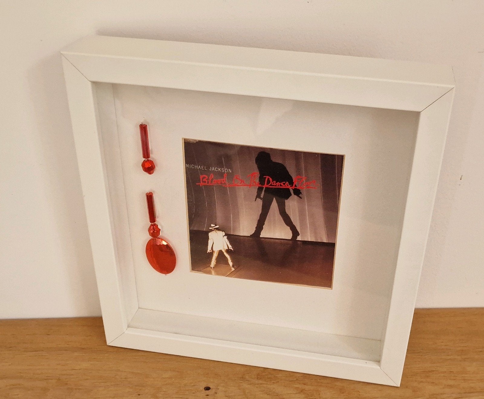 Michael Jackson Blood on the Dancefloor video prop + COA, Verzenden, Gebruikt, Gebruiksvoorwerp