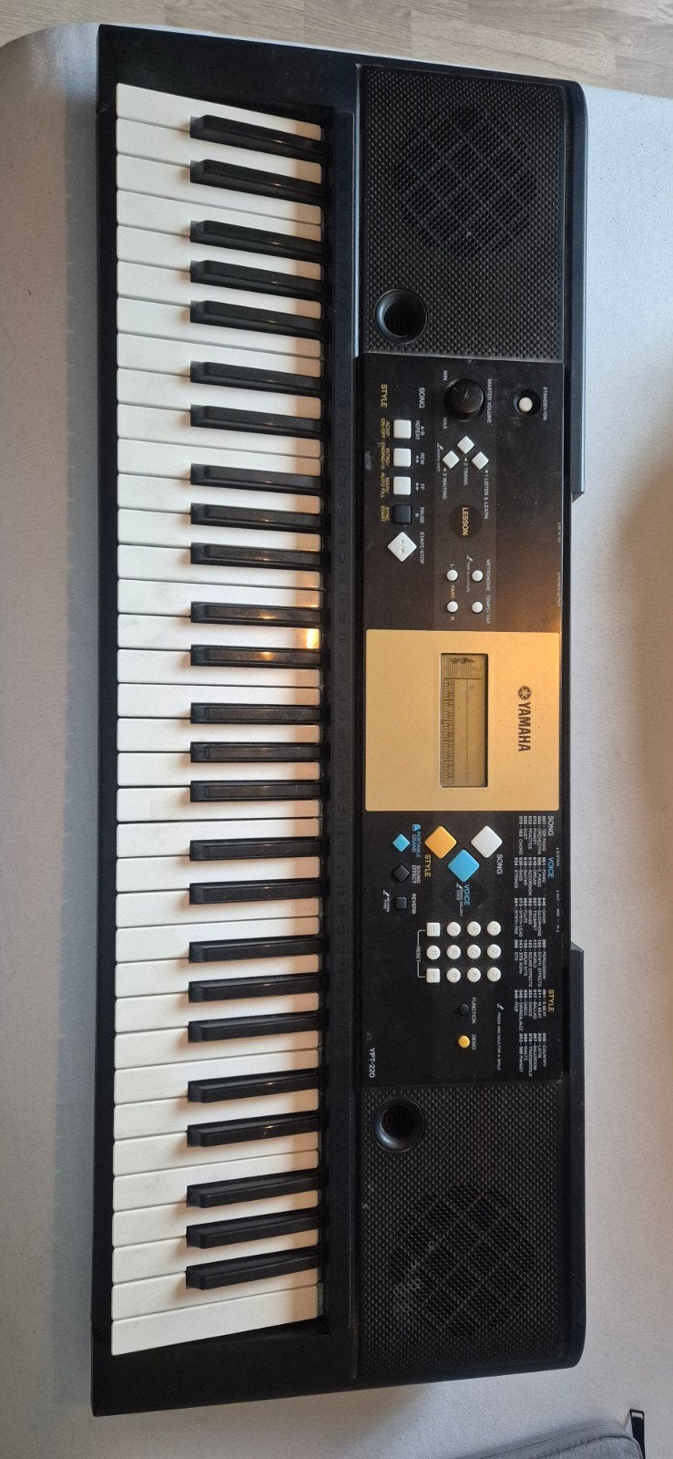 Yamaha PSR-E223/YPT-220 Keyboard -gebruikt, zonder adapter, Ophalen, Yamaha, Aanslaggevoelig, 61 toetsen