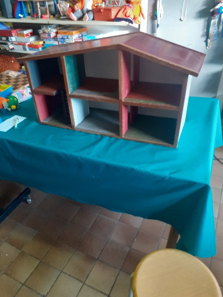 poppenhuis85 bij 30 cm hoog 47 cm, Kinderen en Baby's, Speelgoed | Poppenhuizen, Ophalen, Gebruikt, Poppenhuis