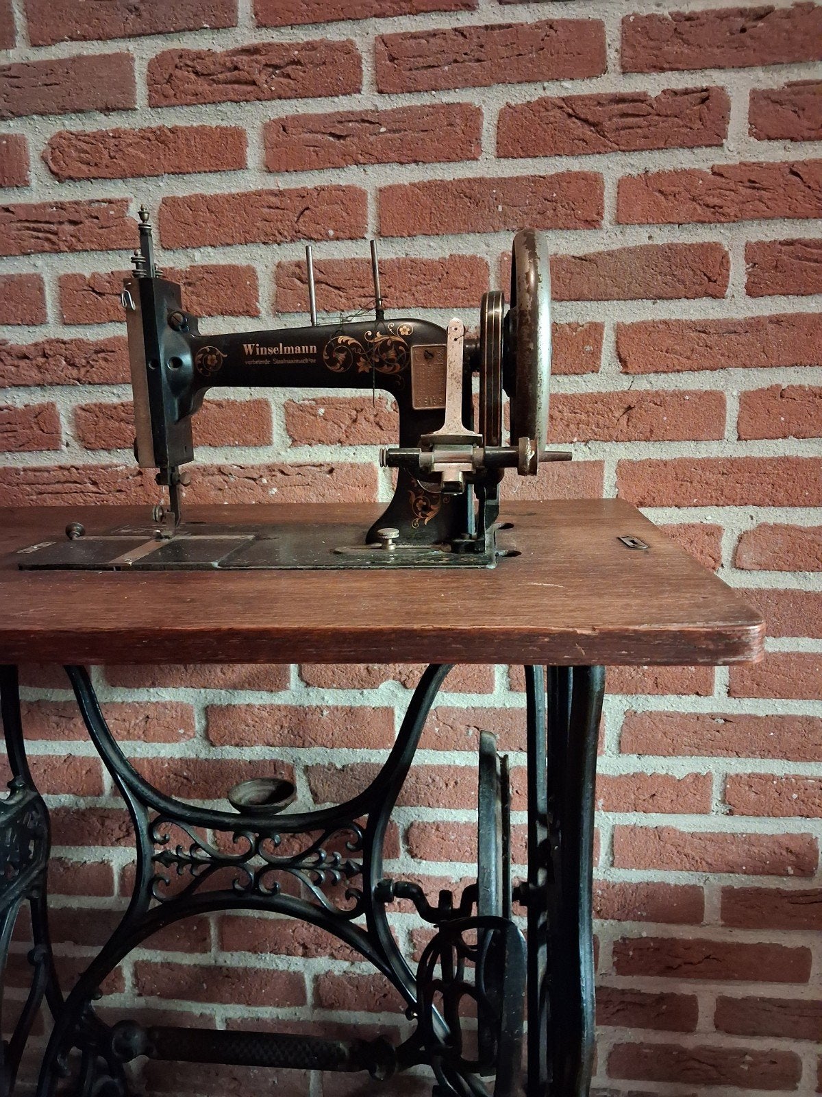 ouderwetse naaimachine, Ophalen