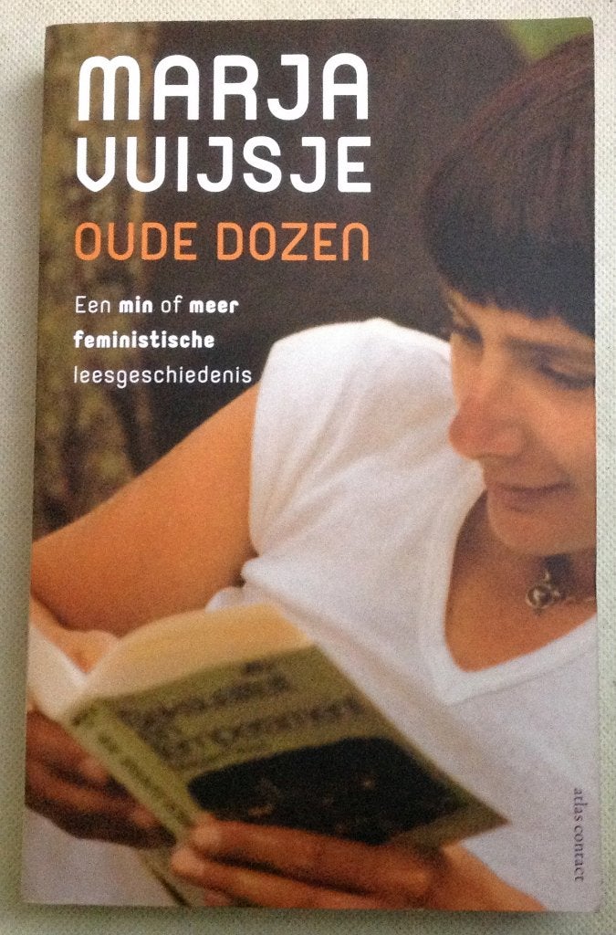Oude dozen Een min of meer feministische leesgeschiedenis, Boeken, Gelezen, Verzenden, Marja Vuijsje, Maatschappij en Samenleving
