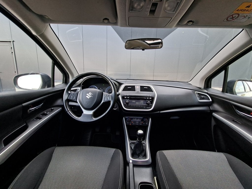 Suzuki S-Cross 1.6 Business Ed. Pro | Trekhaak | Schuifkante, Voorwielaandrijving, Dealer onderhouden, Stof, Gebruikt