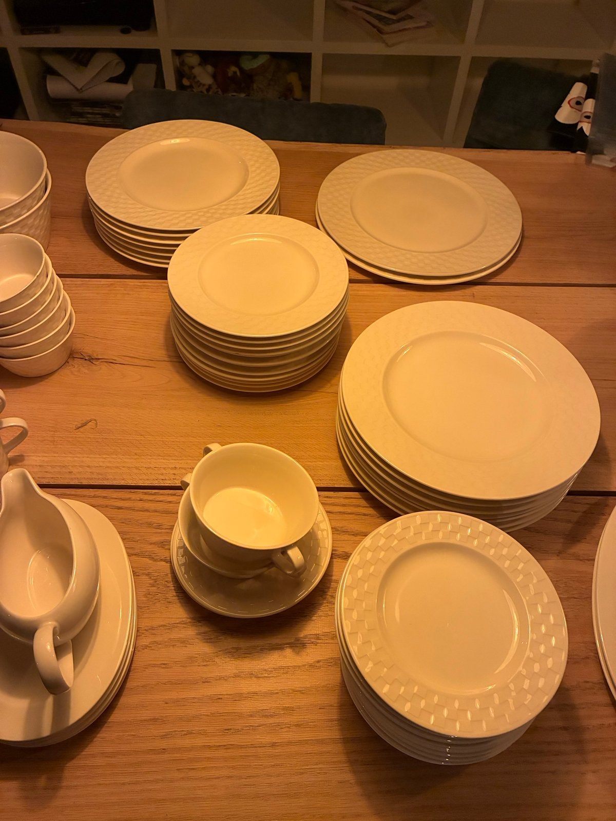 Uitgebreid 10 delig servies van Clarity Chess, Ophalen, Overige merken, Zo goed als nieuw, Modern