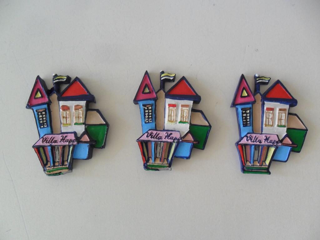 * 2x Villa Happ magneet met kleurrijke huisjes *, Ophalen of Verzenden, Nieuw, Magneetbord