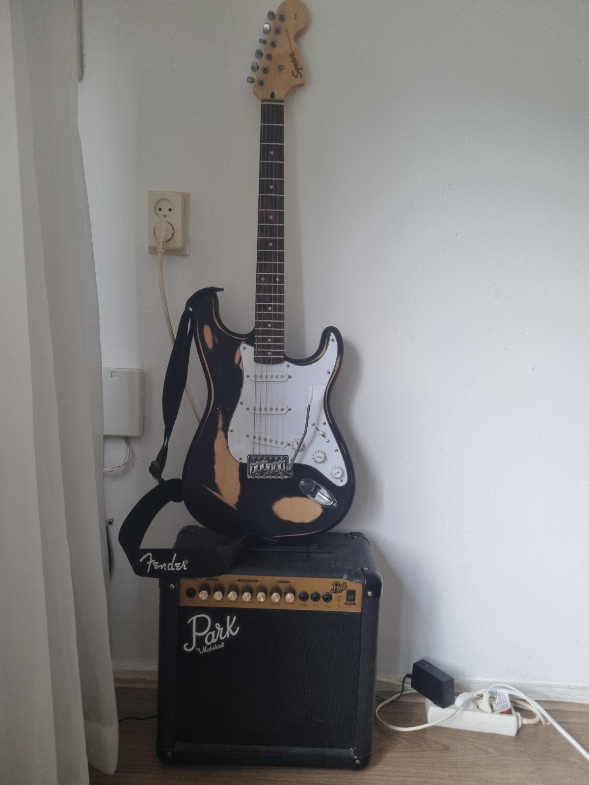 Fender Squier Affinity Stratocaster HSS, Muziek en Instrumenten, Snaarinstrumenten | Gitaren | Elektrisch, Ophalen, Zo goed als nieuw