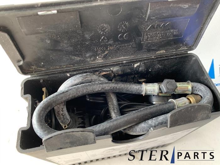 Bandenpomp van een Mercedes B-Klasse, Gebruikt, -, Ophalen of Verzenden, -