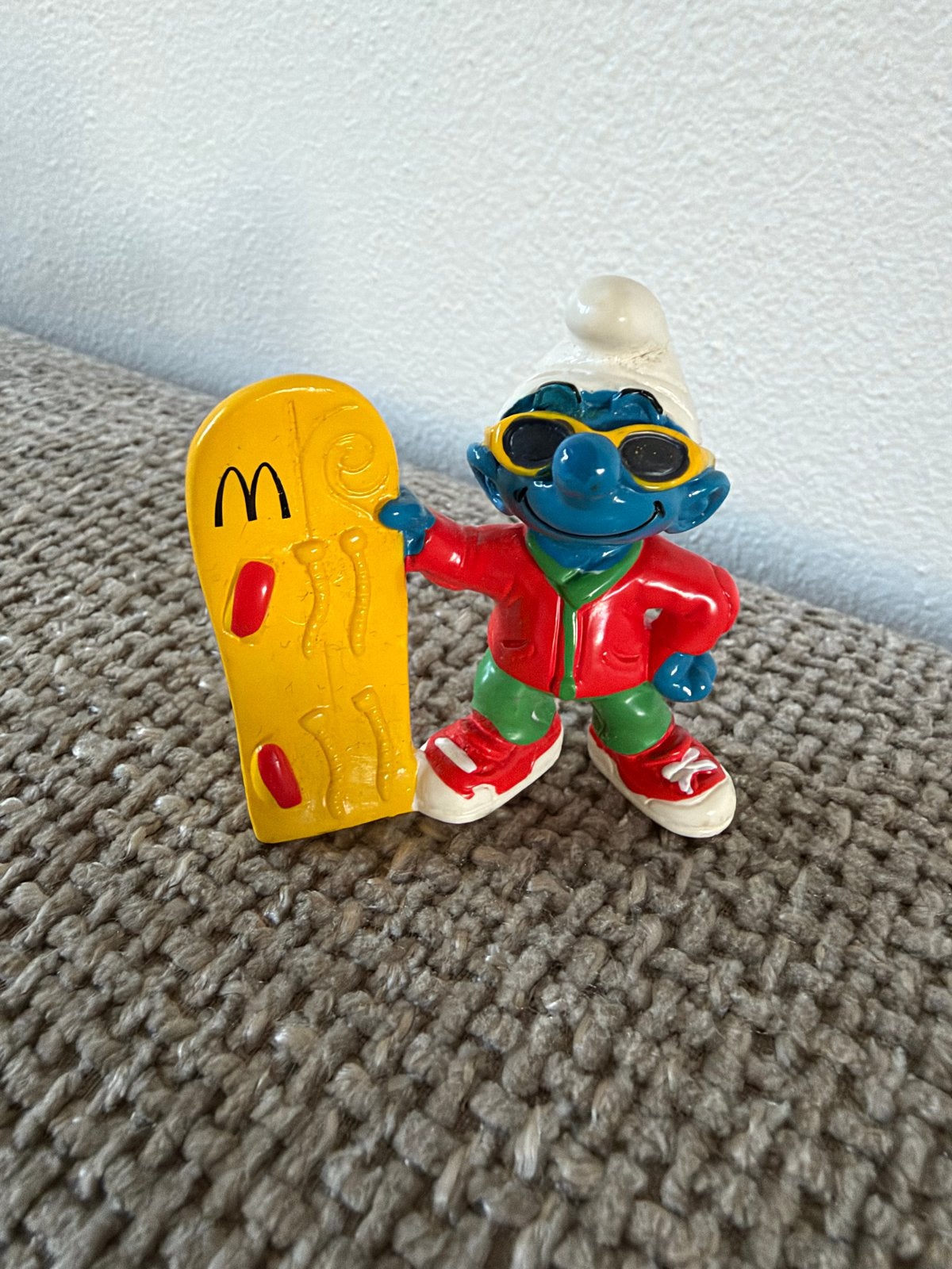 Smurf met snowboard - McDonald's Happy Meal figuur, Ophalen of Verzenden, Nieuw, Overige Smurfen, Poppetje, Figuurtje of Knuffel